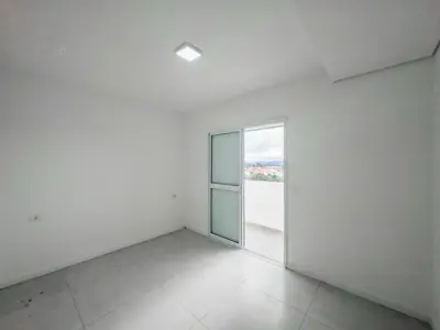 Apartamento - Amplo com 1 quartos  a 1,50 metros praia.