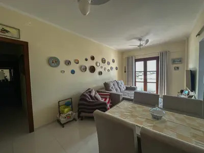 Apartamento - Amplo com 2 quartos (sendo 0 suite(s)) a 400,00 metros praia.