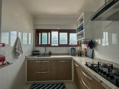 Apartamento - Amplo com 2 quartos (sendo 0 suite(s)) a 400,00 metros praia.