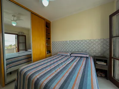 Apartamento - Amplo com 2 quartos (sendo 0 suite(s)) a 400,00 metros praia.