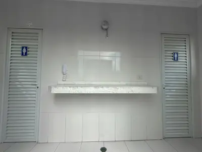 Apartamento - Amplo com 2 quartos (sendo 0 suite(s)) a 400,00 metros praia.