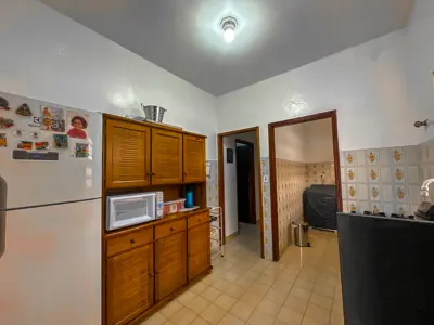 Casa - Térrea com 3 quartos (sendo 1 suite(s)) a 250,00 metros praia.