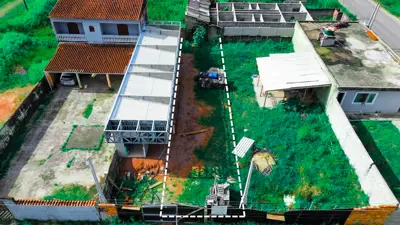 Terreno - Parte de lote com  quartos  a 8,00 metros praia.