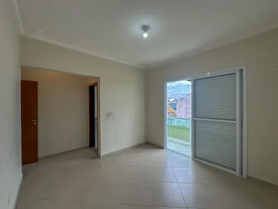 Casa - Sobrado com 4 quartos (sendo 4 suite(s)) a 1000,00 metros praia.