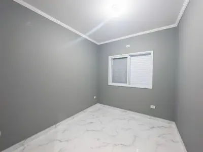 Casa - Térrea com 2 quartos (sendo 1 suite(s)) a 2,70 metros praia.