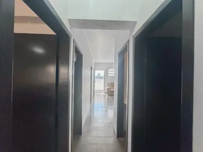 Apartamento - Alto com 3 quartos (sendo 0 suite(s)) a 0,00 metros praia.