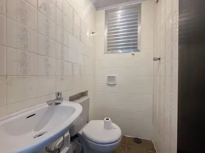 Apartamento - Alto com 3 quartos (sendo 0 suite(s)) a 0,00 metros praia.