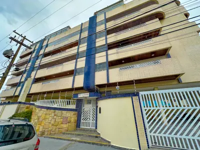 Apartamento - Amplo com 2 quartos (sendo 1 suite(s)) a 0,00 metros praia.