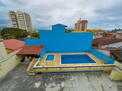 Apartamento - Amplo com 2 quartos (sendo 1 suite(s)) a 0,00 metros praia.