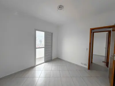Apartamento - Amplo com 2 quartos (sendo 1 suite(s)) a 0,00 metros praia.