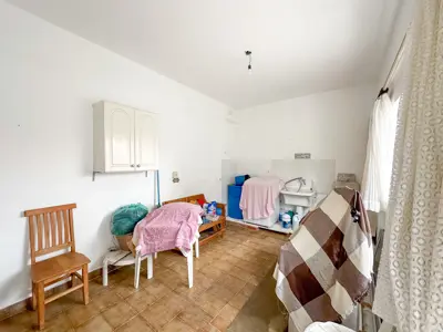 Casa - Térrea com Edícula com 3 quartos (sendo 1 suite(s)) a 200,00 metros praia.