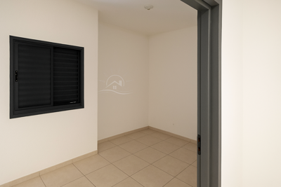 Casa - Térrea com 2 quartos (sendo 1 suite(s)) a 1600,00 metros praia.