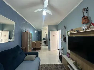 Casa - Térrea com Edícula com 2 quartos (sendo 1 suite(s)) a 1100,00 metros praia.