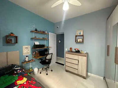 Casa - Térrea com Edícula com 2 quartos (sendo 1 suite(s)) a 1100,00 metros praia.