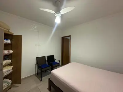 Casa - Térrea com 3 quartos (sendo 1 suite(s)) a 700,00 metros praia.