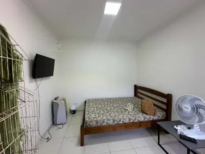 Casa - Térrea com 3 quartos (sendo 1 suite(s)) a 700,00 metros praia.