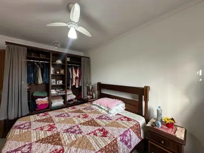 Casa - Térrea com 3 quartos (sendo 1 suite(s)) a 700,00 metros praia.