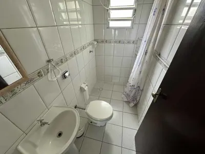 Casa - Sobrado com 2 quartos (sendo 0 suite(s)) a 0,00 metros praia.