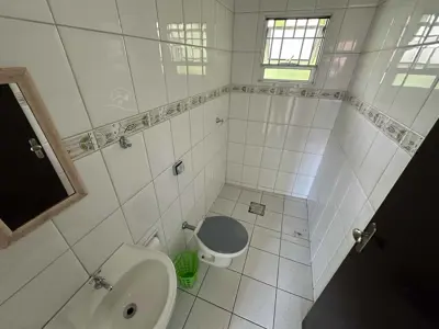 Casa - Sobrado com 2 quartos (sendo 0 suite(s)) a 0,00 metros praia.