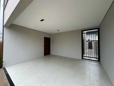 Casa - Sobrado Novo com 3 quartos (sendo 3 suite(s)) a 1300,00 metros praia.