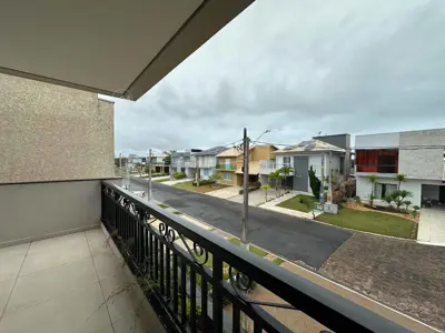 Casa - Sobrado Novo com 3 quartos (sendo 3 suite(s)) a 1300,00 metros praia.