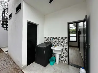 Casa - Térrea com 2 quartos (sendo 1 suite(s)) a 800,00 metros praia.