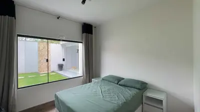 Casa - Térrea com 2 quartos (sendo 1 suite(s)) a 800,00 metros praia.