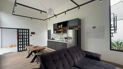 Casa - Térrea com 2 quartos (sendo 1 suite(s)) a 800,00 metros praia.