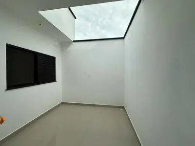 Casa - Térrea com 2 quartos (sendo 1 suite(s)) a 1200,00 metros praia.