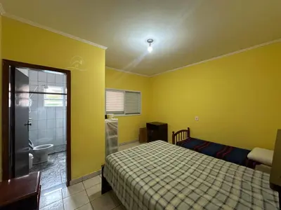 Casa - Mezanino com 3 quartos (sendo 1 suite(s)) a 600,00 metros praia.