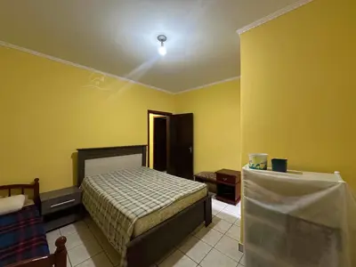 Casa - Mezanino com 3 quartos (sendo 1 suite(s)) a 600,00 metros praia.