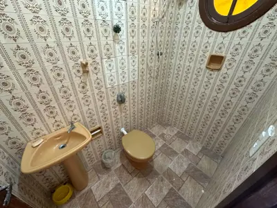 Casa - Térrea com 4 quartos (sendo 1 suite(s)) a 90,00 metros praia.