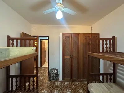 Casa - Térrea com 4 quartos (sendo 1 suite(s)) a 90,00 metros praia.