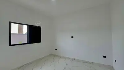 Casa - Térrea com piscina com 3 quartos (sendo 3 suite(s)) a 3000,00 metros praia.