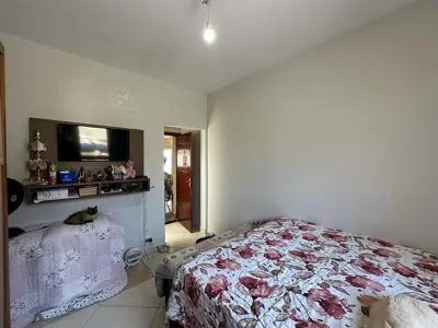 Casa - Térrea com 2 quartos (sendo 1 suite(s)) a 1300,00 metros praia.