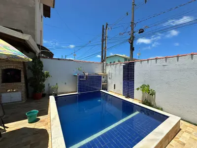 Casa - Térrea com 2 quartos (sendo 1 suite(s)) a 1300,00 metros praia.