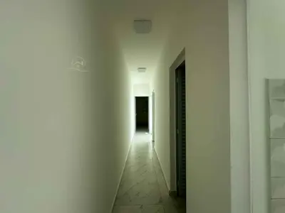 Casa - Térrea com 2 quartos (sendo 1 suite(s)) a 1000,00 metros praia.