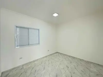 Casa - Térrea com 2 quartos (sendo 1 suite(s)) a 1000,00 metros praia.