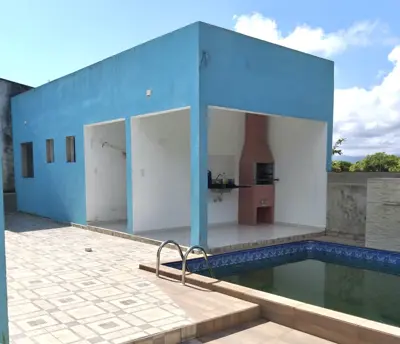 Casa - Térrea com 4 quartos (sendo 1 suite(s)) a 1200,00 metros praia.