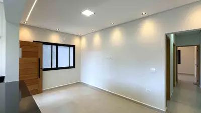 Casa - Térrea com piscina com 2 quartos (sendo 1 suite(s)) a 2500,00 metros praia.