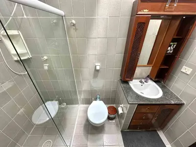 Casa - Térrea com 3 quartos (sendo 1 suite(s)) a 900,00 metros praia.