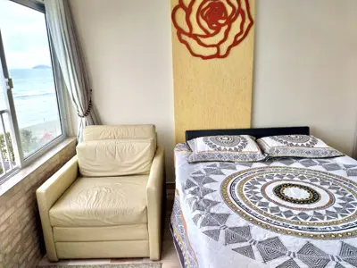 Apartamento - Alto com 1 quartos  a 10,00 metros praia.