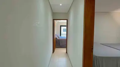 Casa - Térrea com piscina com 3 quartos (sendo 1 suite(s)) a 100,00 metros praia.