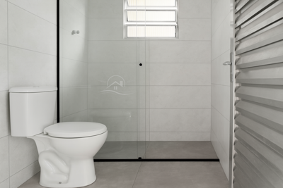 Casa - Térrea com 2 quartos (sendo 1 suite(s)) a 7000,00 metros praia.