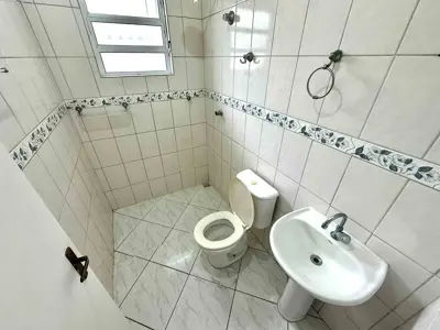 Casa - Térrea com 2 quartos (sendo 1 suite(s)) a 1600,00 metros praia.