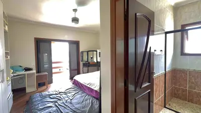 Casa - Térrea com 6 quartos (sendo 6 suite(s)) a 3000,00 metros praia.