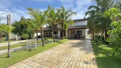 Casa - Térrea com 6 quartos (sendo 6 suite(s)) a 3000,00 metros praia.