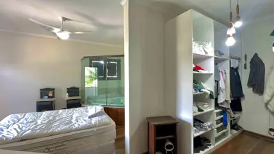 Casa - Térrea com 6 quartos (sendo 6 suite(s)) a 3000,00 metros praia.