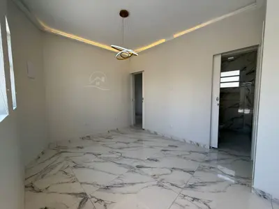 Casa - Térrea com piscina com 2 quartos (sendo 1 suite(s)) a 2000,00 metros praia.