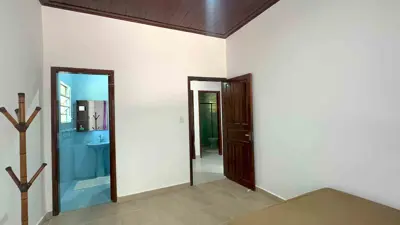 Sítio - Alto com  quartos  a 800,00 metros praia.